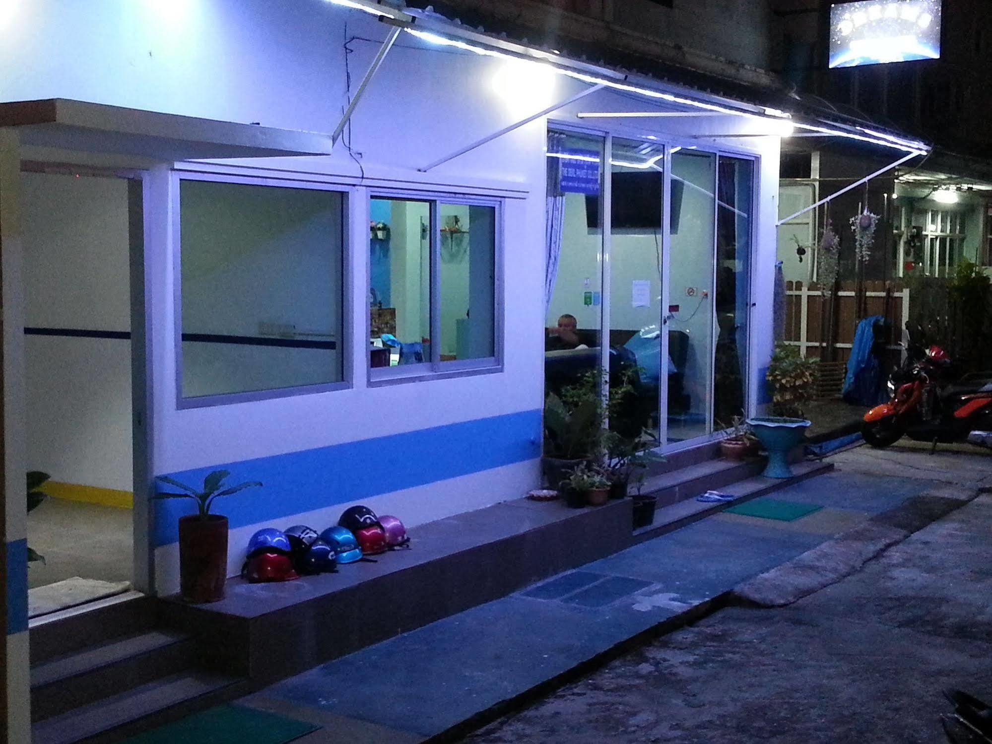 Dreams Guesthouse & Hostel Patong Exterior foto