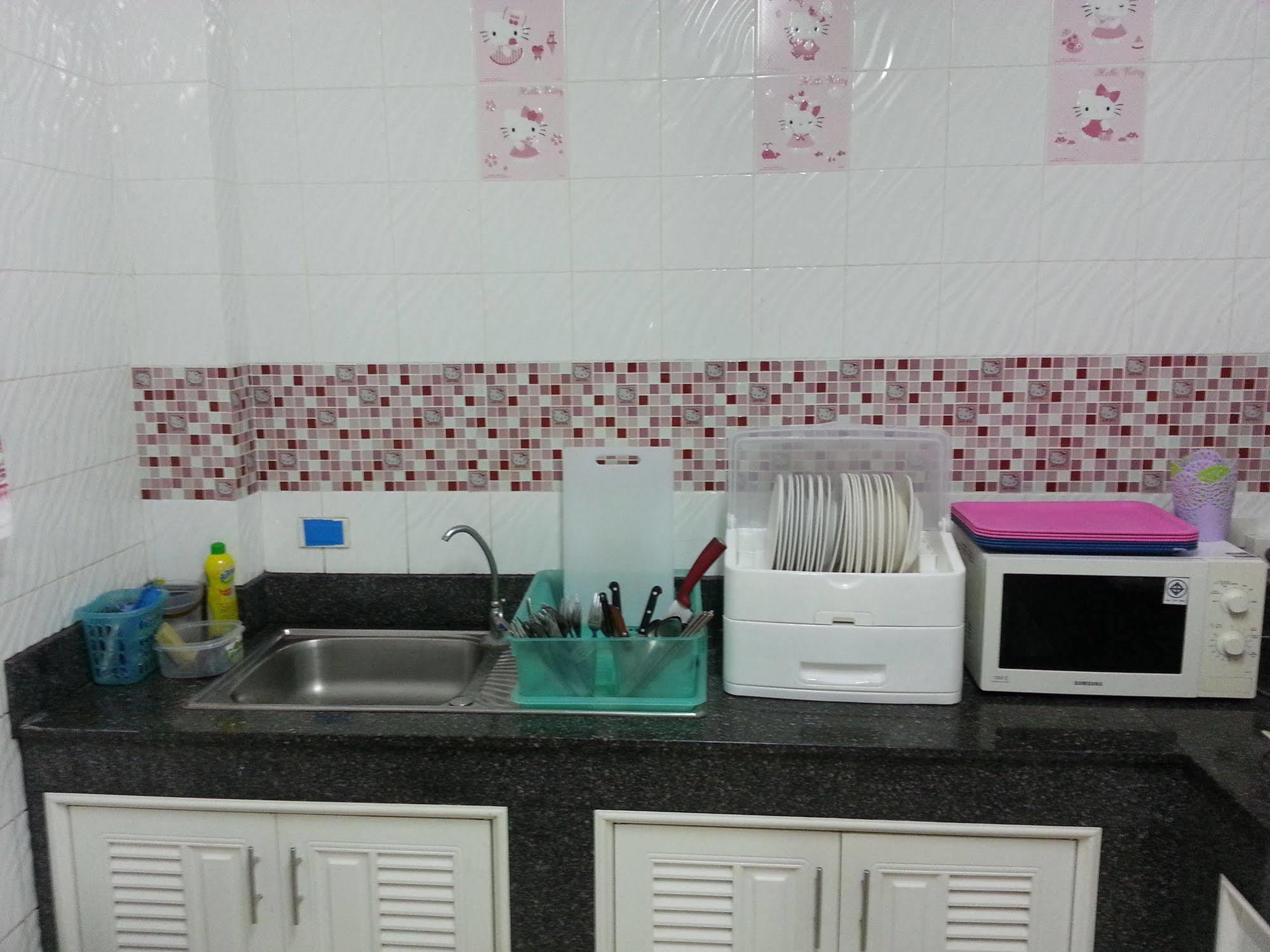 Dreams Guesthouse & Hostel Patong Exterior foto